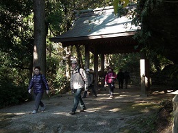 神武寺境内に到着、地元のＮさんを待つ！