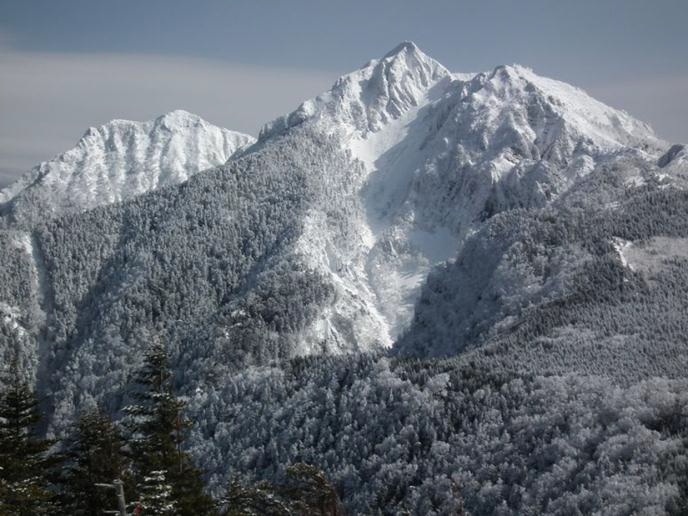 西岳山頂（12:50）