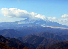 塔ﾉ岳から見た富士山